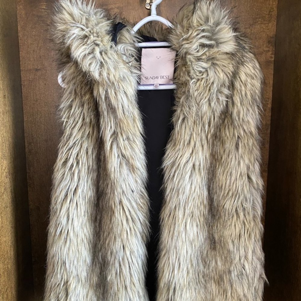Aritzia Sunday Best Ovid Vest (XXS)